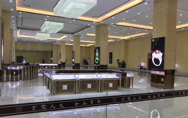 廈門珠寶展示柜制作細(xì)節(jié)，優(yōu)質(zhì)珠寶柜必備