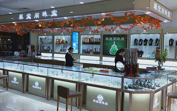 商場(chǎng)展柜怎樣進(jìn)行設(shè)計(jì)，做好這三點(diǎn)很有必要