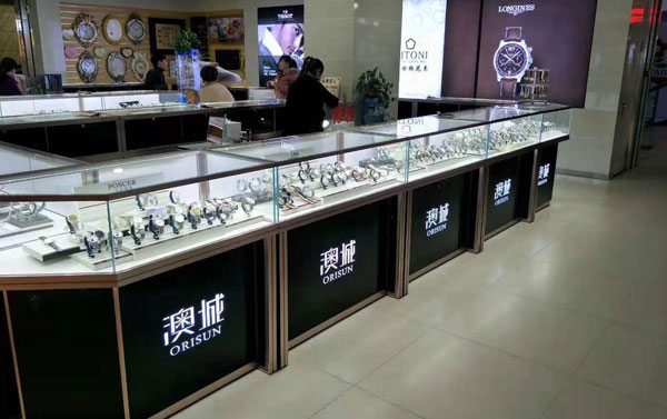 鄭州珠寶展柜怎樣做，才能把營銷與美觀相結(jié)合