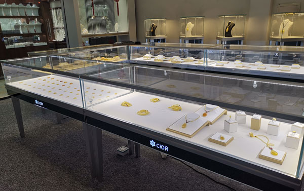 珠寶首飾展示柜為何在珠寶行業(yè)流行？