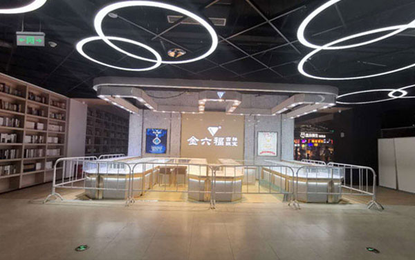 購(gòu)買玻璃展示柜的小建議